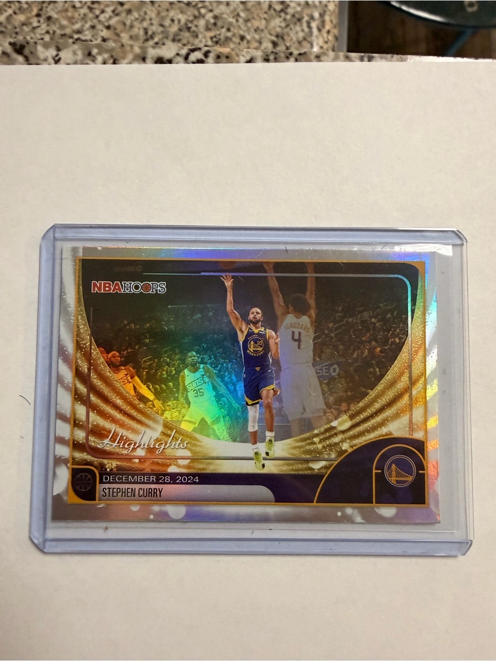 🔥🏧NBA Hoops 2025 Stephen Curry Highlights Holographic Card - Blue/Gold